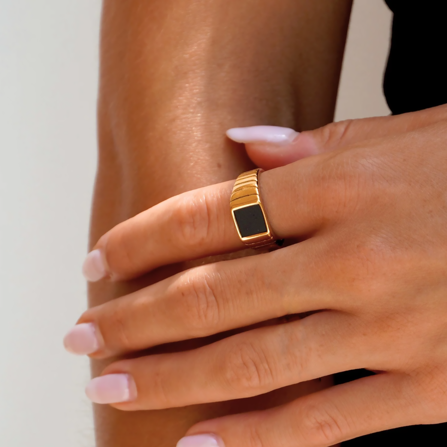 Obsidian Crest Signet Ring